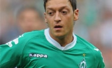 Ozil pëlqen Barcelonën