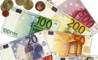 Rriten kreditë në euro