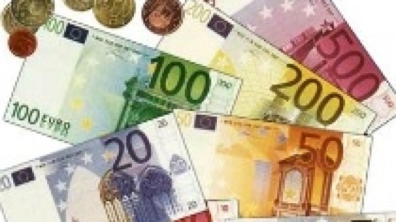 Rriten kreditë në euro