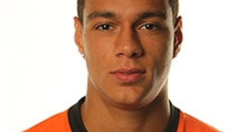 City kthehet kah Van der Wiel