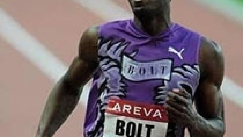 Atletikë: Bolt mposht Powell