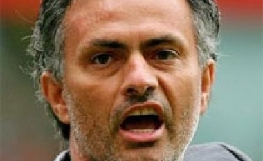 Mourinho konfirmon interesimin në Khediran