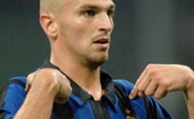 Cambiasso: Mourinho i madh si Benitez