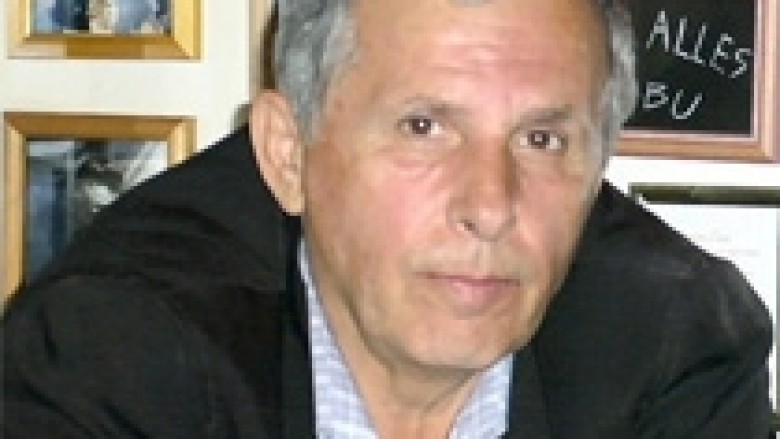 Homazhe për poetin Ali Podrimja