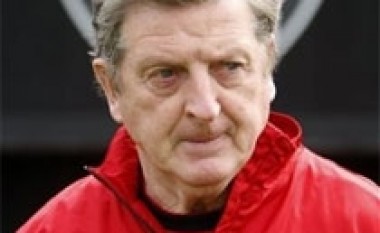 Hodgson pret transferime të reja