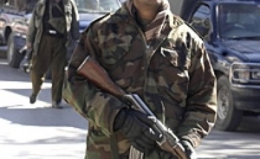 Forcat pakistaneze vranë 20 militantë