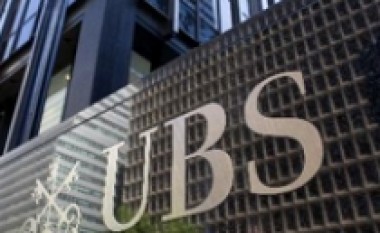 UBS, shiten aksionet për 5.1 miliardë dollarë