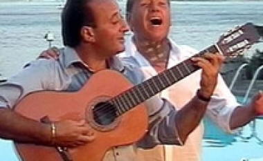 Berlusconi përgatit album të ri muzikor