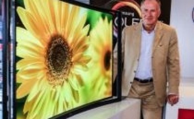 Televizori i ri 55” i Samsung me ekran të lakueshëm kushton 7999 euro