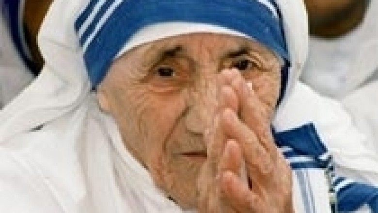 Posta amerikane nxjerr në treg një pullë për Nënë Terezën