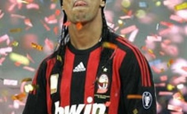 Ronaldinho dhe Robinho kryesojnë listën e transfereve