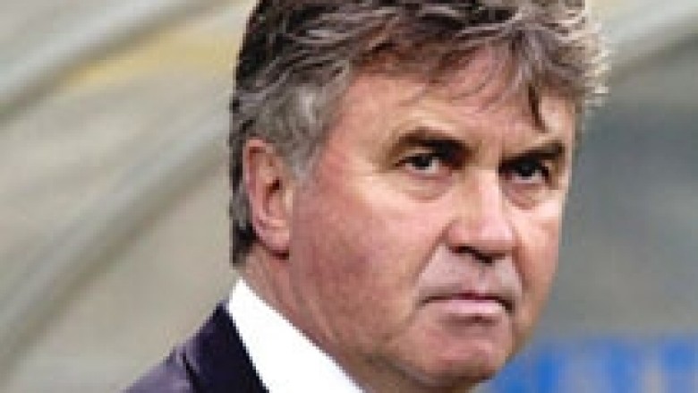 Hiddink mendon për rikthim në Premier