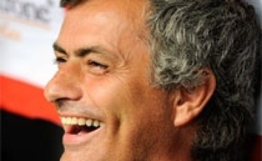 Mourinho nuk mendon për Barcelonën