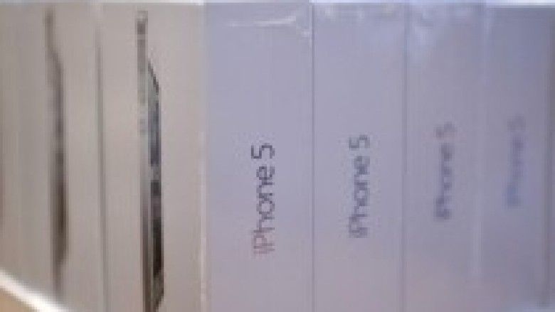 Mbi 10 milionë iPhone 5 të shitur për fundjavë!