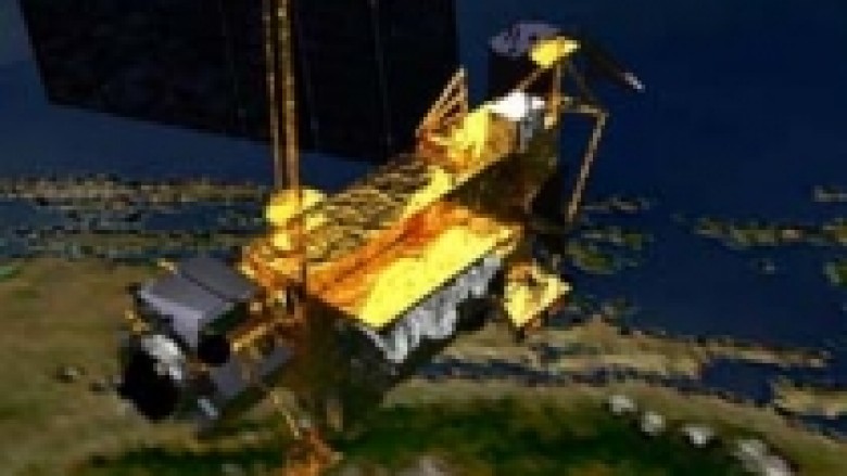 NASA: Sateliti bie në Oqeanin Paqësor