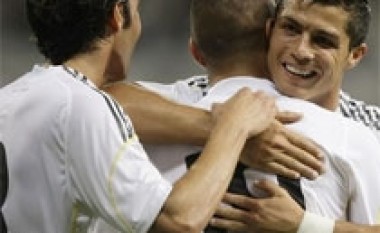 Benzema: Kënaqësi të luash krahas Kaka dhe Ronaldo