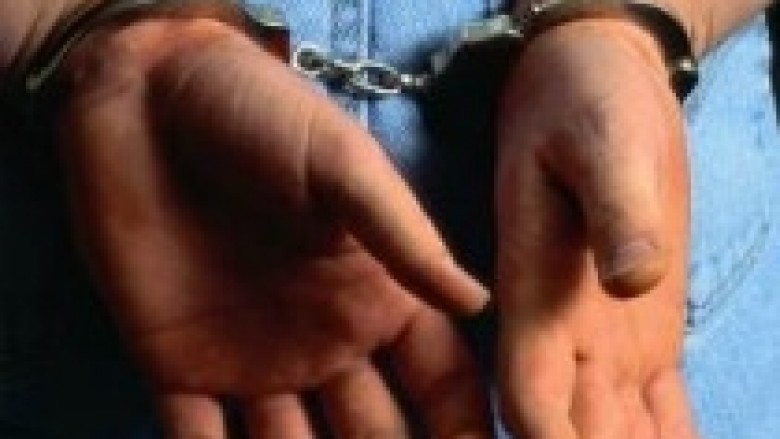 Greqi, arrestohen 5 shqiptarë, plaçkisnin shtëpi