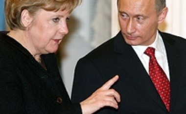 Putin e Merkel sot në Wiesbaden flasin edhe për Kosovën