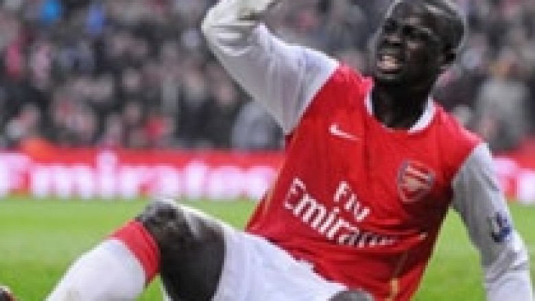 Atletico Madrid kërkon Eboue