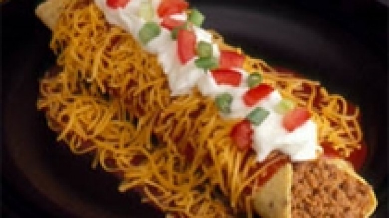 Meksikanët përgatitën enchiladën më të madhe në botë