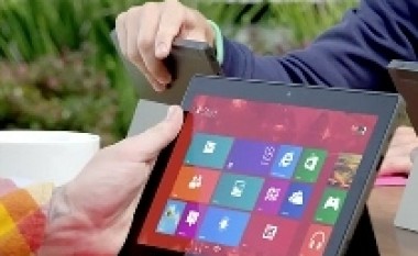 Microsoft Surface i gatshëm për para porositje