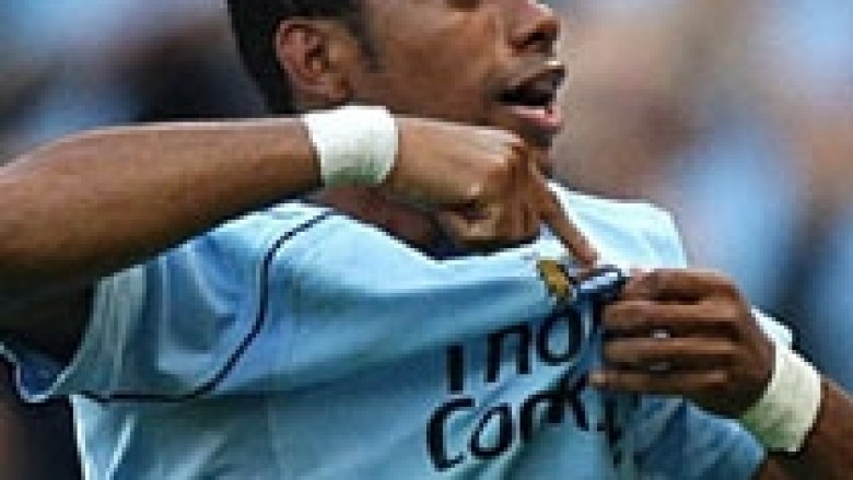 Robinho i gatshëm të eksplodojë me Cityn