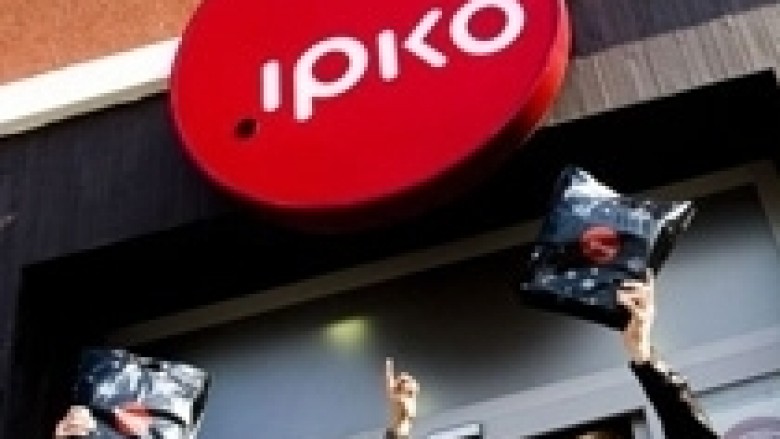 IPKO bashkë me Raiffeisen Bank lansojnë kartelat Prepaid Visa