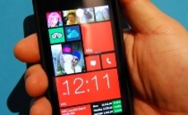 HTC 8X hyn në tregun britanez