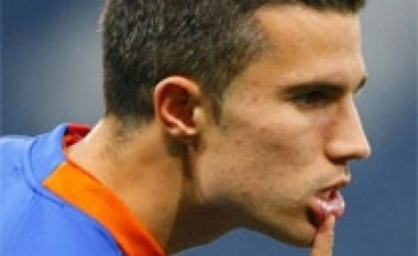 Van Persie dëshiron të hakmerret ndaj Adebayor