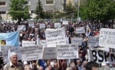 Punëtorët e “Llamkos”-it paralajmërojnë protestë