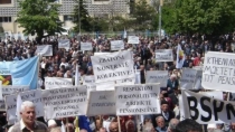 Punëtorët e “Llamkos”-it paralajmërojnë protestë