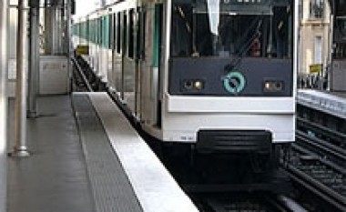 Arsyetim për udhëtarët të cilët vonohen për shkak të metrosë