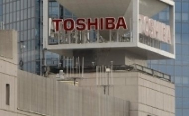 Toshiba mbyll tri fabrika