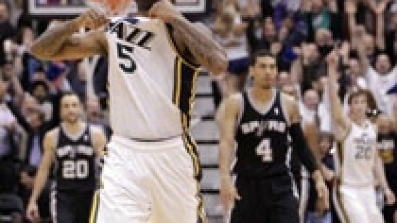 NBA: Jazz tronditin Spursat
