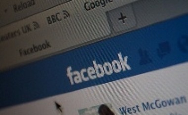 Facebook ndihmon vetëvrasësit potencial