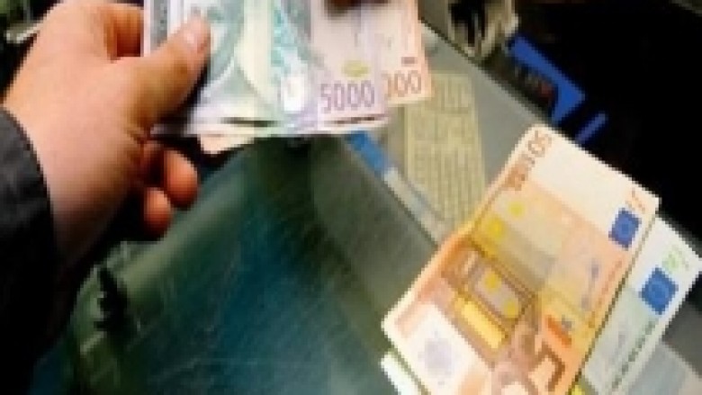 Serbia ngrin rrogat dhe pensionet në vitin 2010