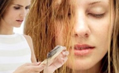 Shamponët dhe rënia e flokëve