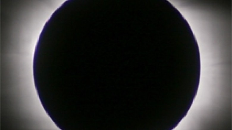 Eklipsi i parë i Diellit që në fillim të janarit 2011