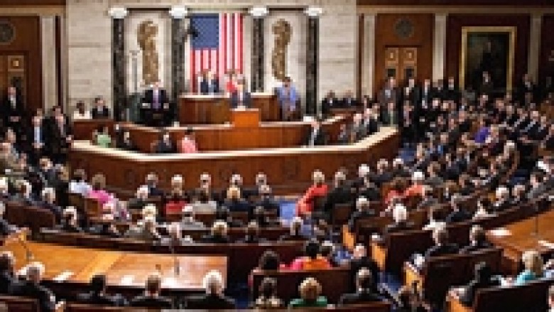 Reid: SHBA drejt “greminës fiskale”
