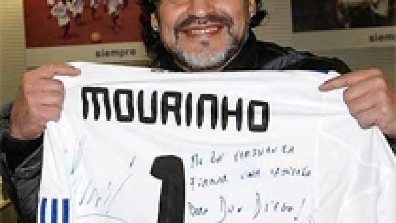 Maradona: Mourinho, një nga më të mirët