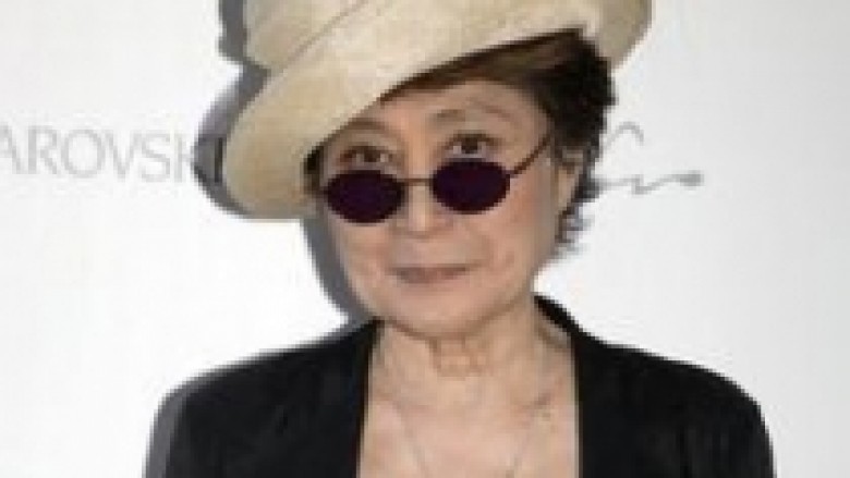 Yoko fajëson McCartneyn për ndarjen e Beatles