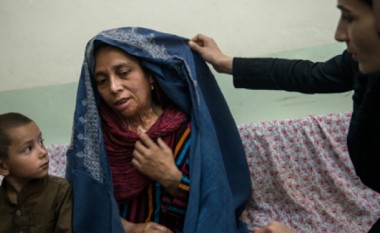 Shpëtohet në Kabul gruaja që për 25 vite u mbajt e mbyllur në dhomën e errët