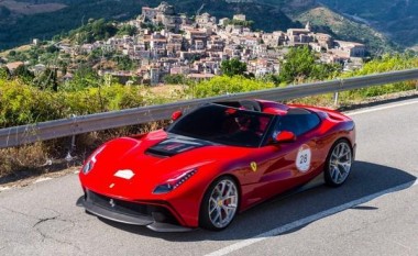 Prezantohet zyrtarisht Ferrari F12 TRS (Video)