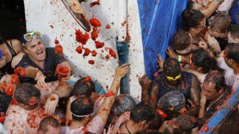 Festivali La Tomatina shënon 70-vjetorin