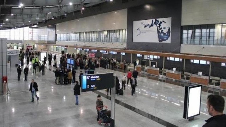 Për dy ditë vetëm dy persona të vaksinuar në Aeroportin e Prishtinës