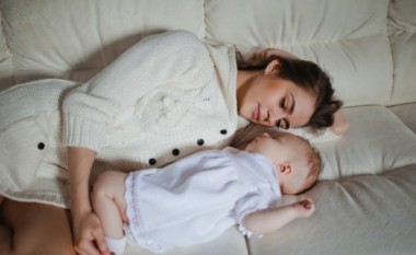 Foshnjat rrezikohen seriozisht nga shtretërit ku flenë