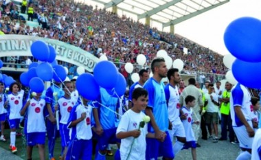 Hap përpara në futboll, prapa në politikë