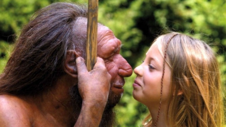 Homo-sapiensët dhe neandertalët kanë bërë seks: Njerëzit modern kanë gjene të neandertalit! (Video)