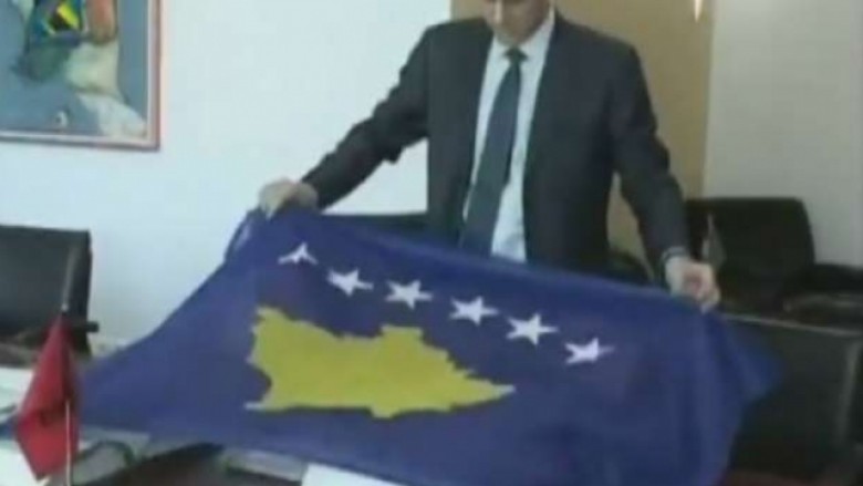 I harruar flamuri i parë i Kosovës