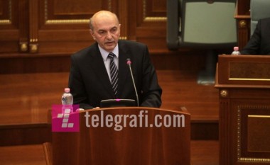 Mustafa: Qeveria nuk e ka në agjendë themelimin e një aviokompanie shtetërore